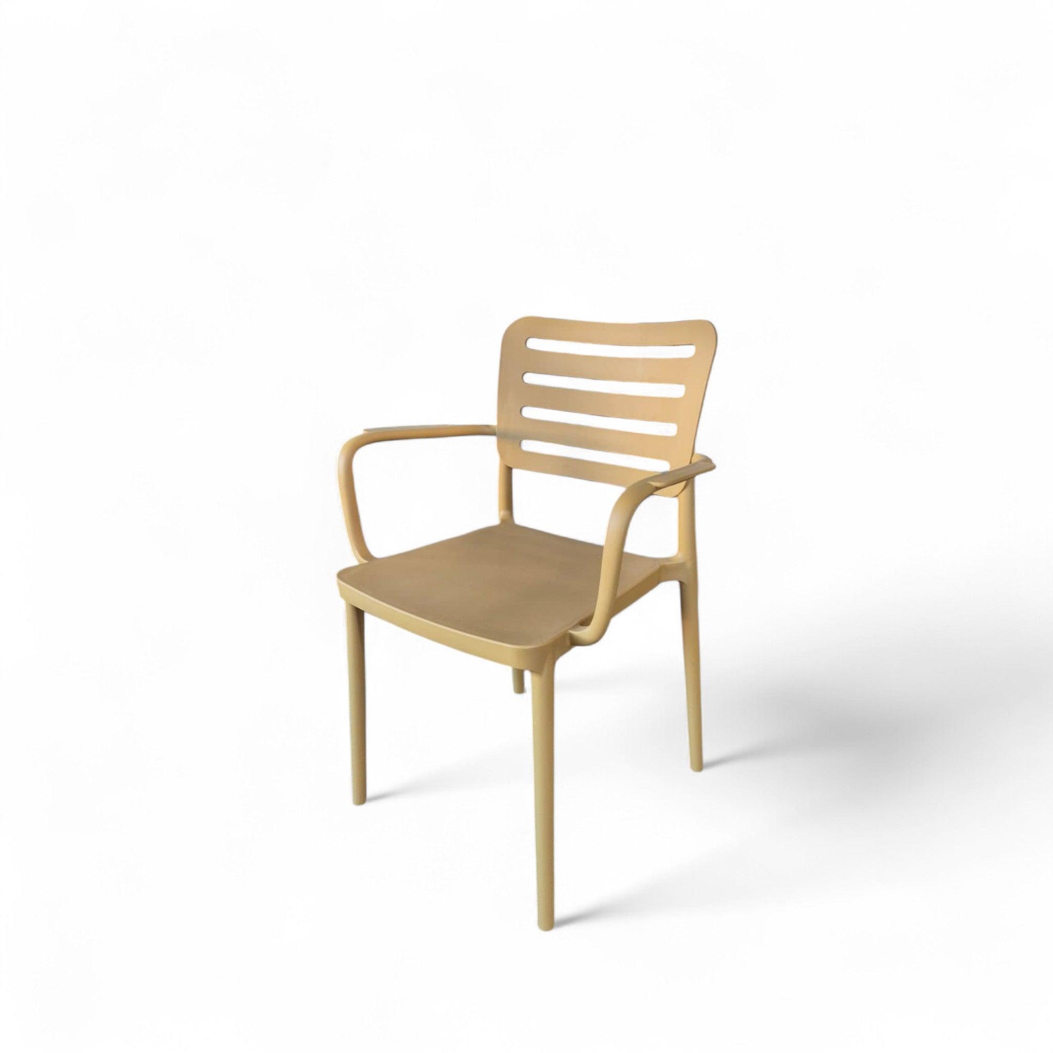 Silla de resina apilable para terraza Modelo 522